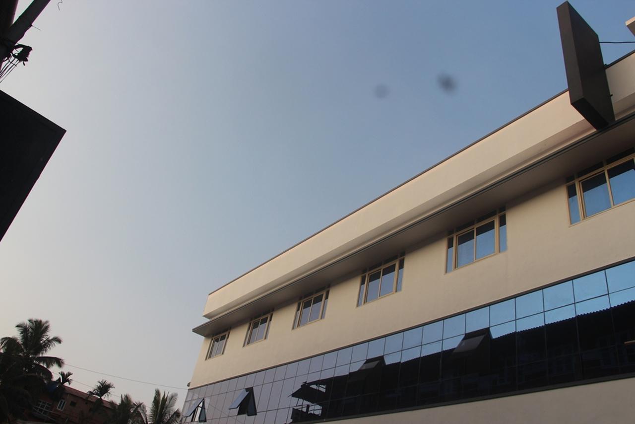 Clouds Inn Sultan Bathery Bagian luar foto